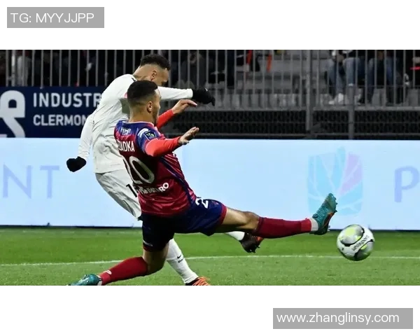 法乙联赛焦点战克莱蒙迎战南锡争夺关键三分