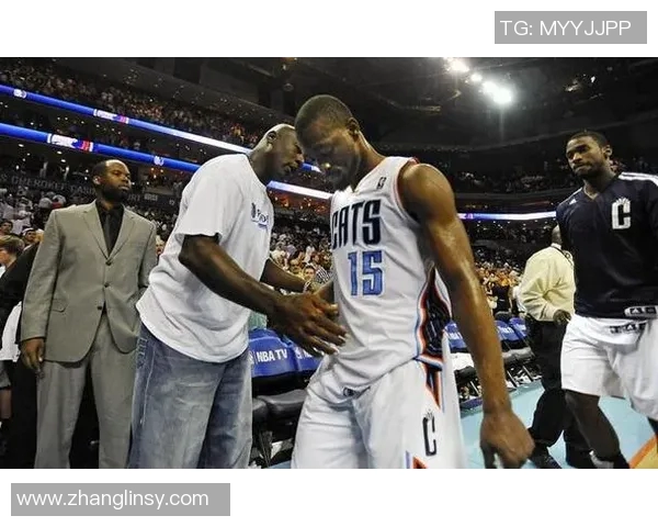 黄蜂与勇士历史交锋记录分析及比分回顾